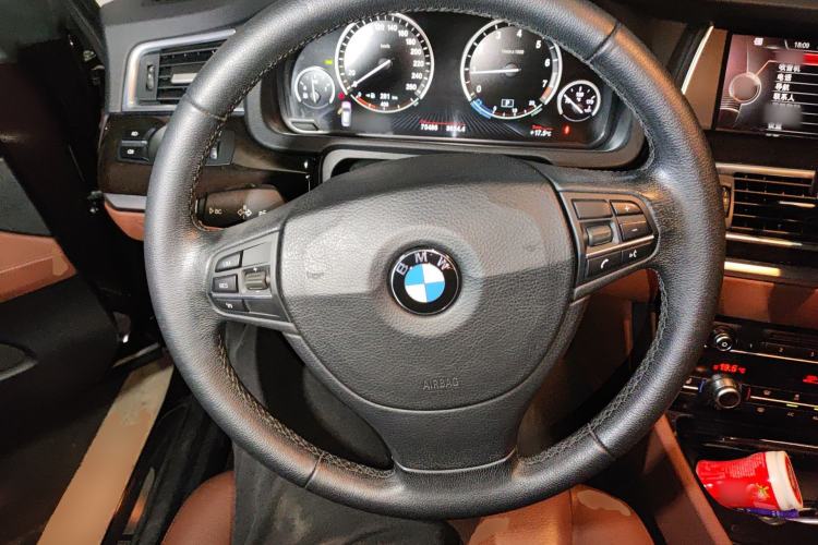 Used BMW 5 Series GT 2015 528i Leading Model Steering Wheel