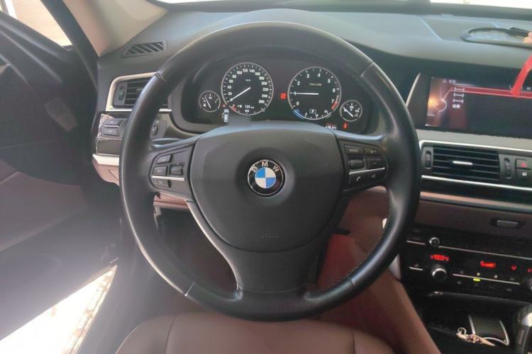Used BMW 5 Series GT 2015 528i Leading Model Steering Wheel