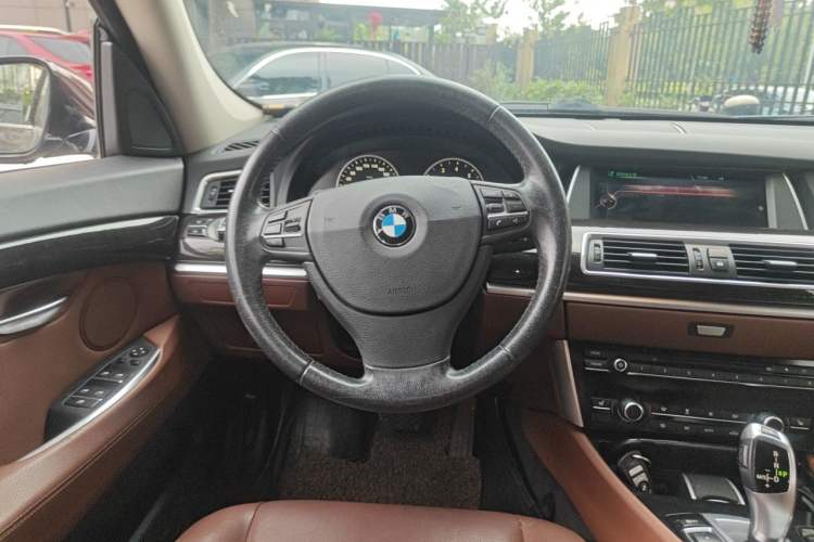 Used BMW 5 Series GT 2015 528i Leading Model Steering Wheel