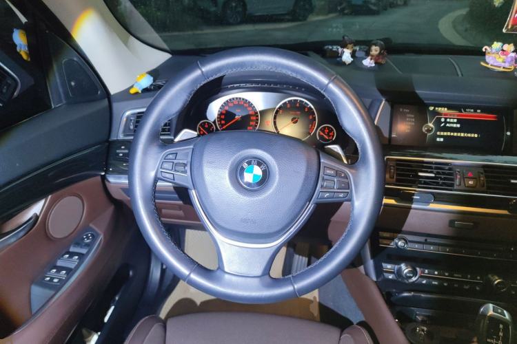 Used BMW 5 Series GT 2015 535i Luxury Edition Steering Wheel