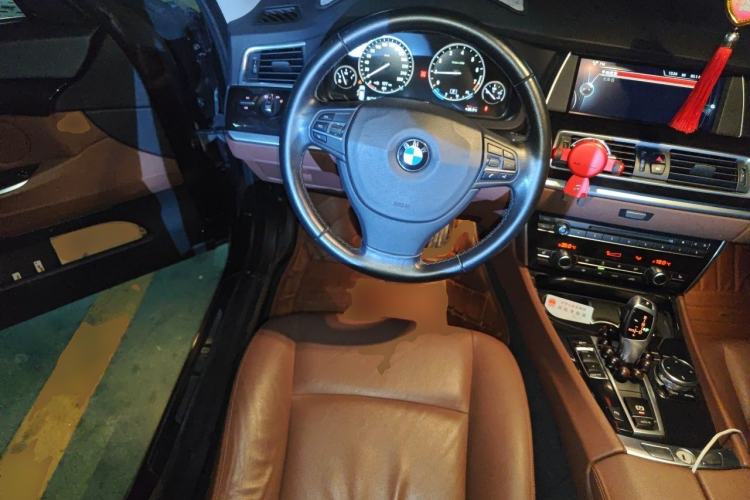 Used BMW 5 Series GT 2015 528i Leading Model Steering Wheel