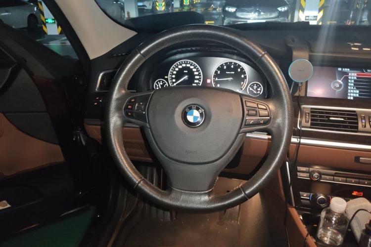 Used BMW 5 Series GT 2015 528i Leading Model Steering Wheel