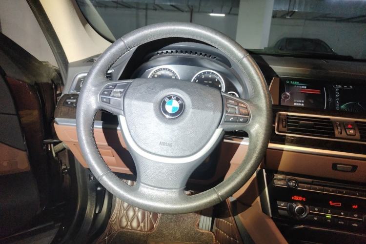 Used BMW 5 Series GT 2015 528i Leading Model Steering Wheel