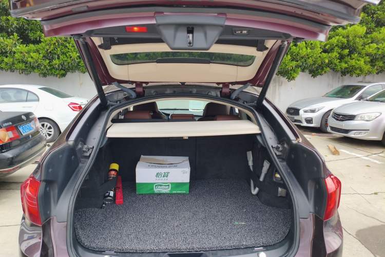 Used BMW 5 Series GT 2015 535i xDrive Trunk