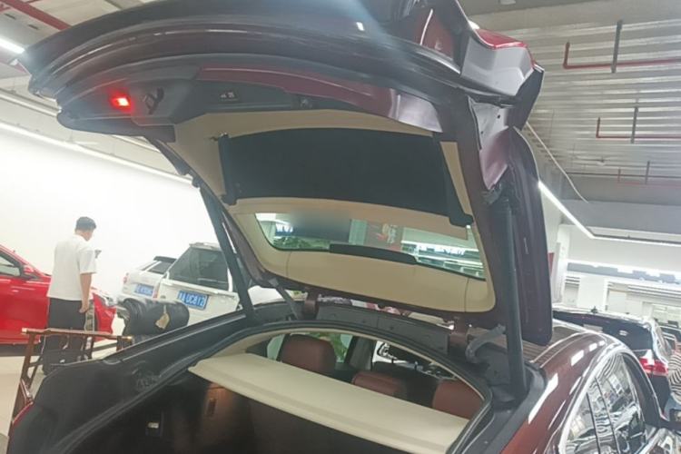 Used BMW 5 Series GT 2015 528i Leading Model Trunk