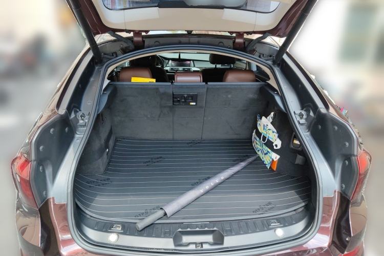 Used BMW 5 Series GT 2015 535i Leading Model Trunk