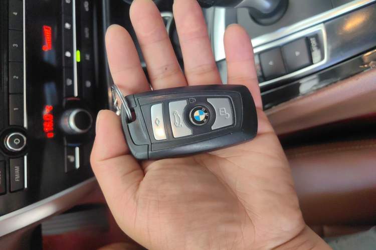 Used BMW 5 Series GT 2015 528i Leading Model Vehicle Key
