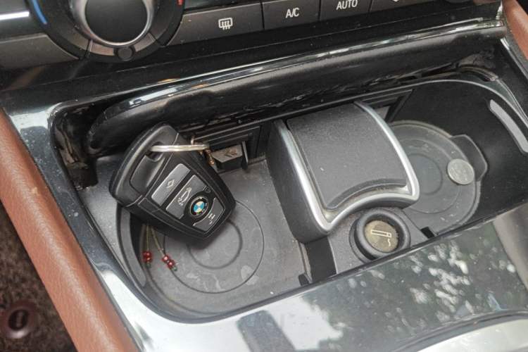 Used BMW 5 Series GT 2015 528i Leading Model Vehicle Key