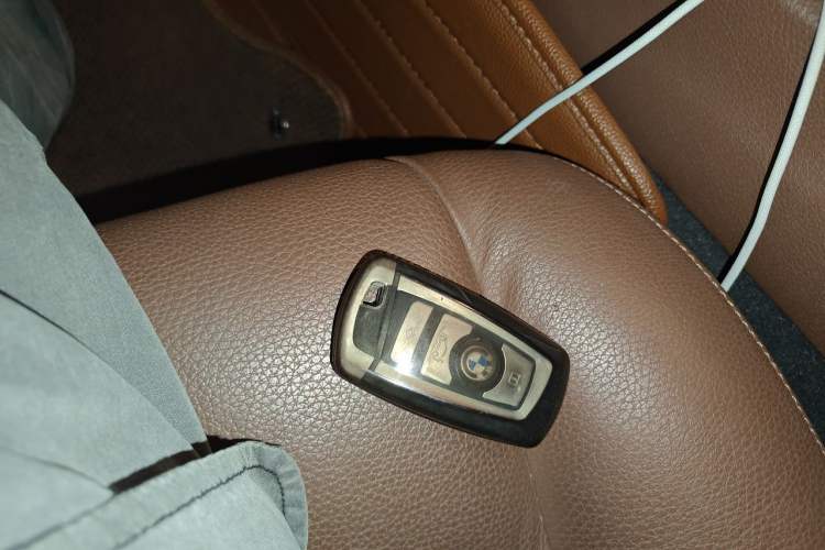 Used BMW 5 Series GT 2015 528i Leading Model Vehicle Key