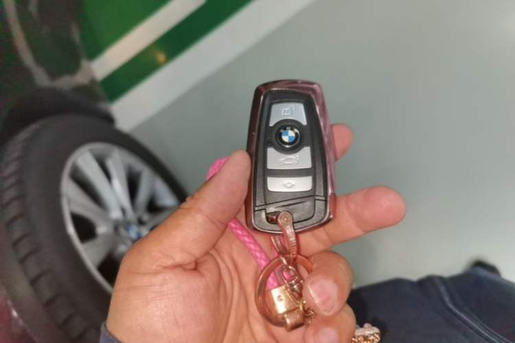 Used BMW 5 Series GT 2015 528i Leading Model Vehicle Key