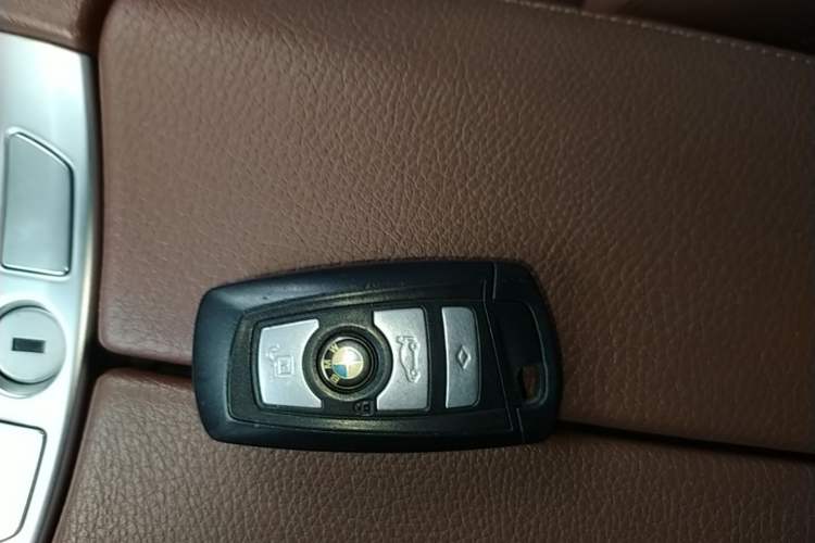 Used BMW 5 Series GT 2015 528i Leading Model Vehicle Key
