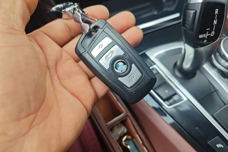 Used BMW 5 Series GT 2015 528i Leading Model Vehicle Key
