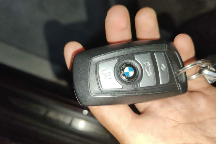 Used BMW 5 Series GT 2015 528i Leading Model Vehicle Key