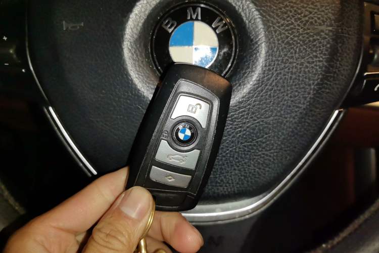 Used BMW 5 Series GT 2015 535i Leading Model Vehicle Key