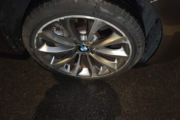 Used BMW 5 Series GT 2015 535i Luxury Edition Right Front Wheel Hub