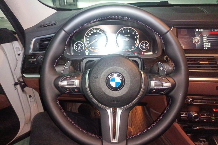 Used BMW 5 Series GT 2015 528i Leading Model Steering Wheel
