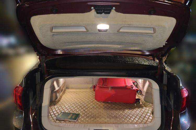 Used BMW 5 Series GT 2015 535i Luxury Edition Trunk
