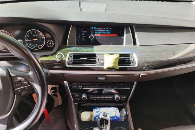 Used BMW 5 Series GT 2015 528i Luxury Edition Audio And AC Panel