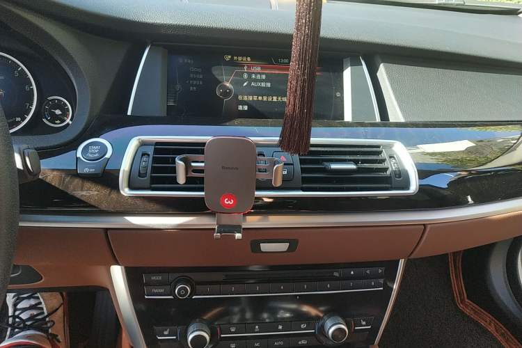 Used BMW 5 Series GT 2015 528i Leading Model Audio And AC Panel
