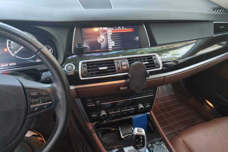 Used BMW 5 Series GT 2015 528i Leading Model Audio And AC Panel