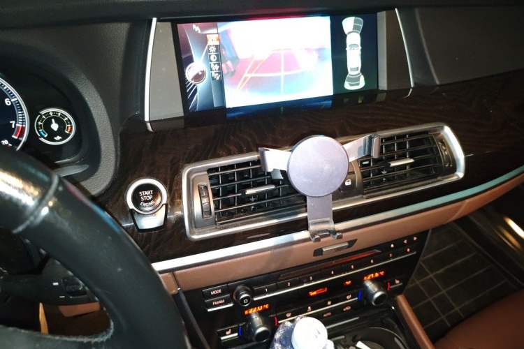 Used BMW 5 Series GT 2015 528i Leading Model Audio And AC Panel