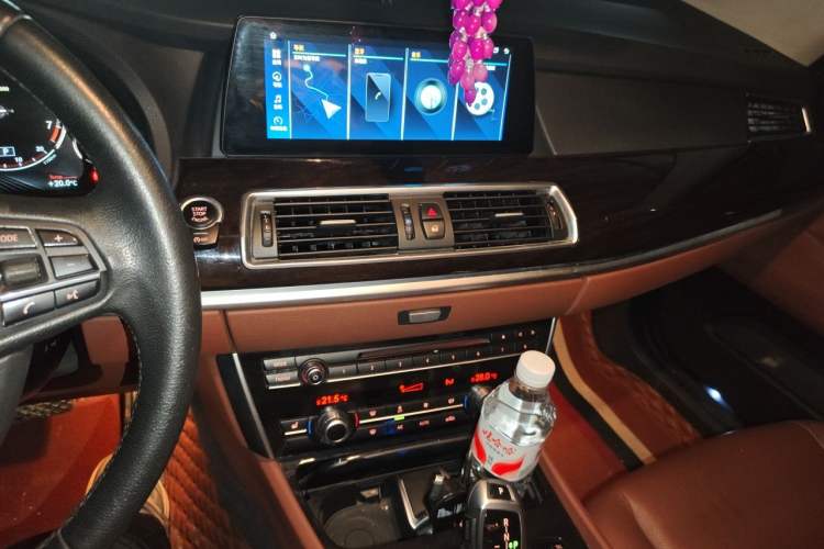 Used BMW 5 Series GT 2015 528i Leading Model Audio And AC Panel