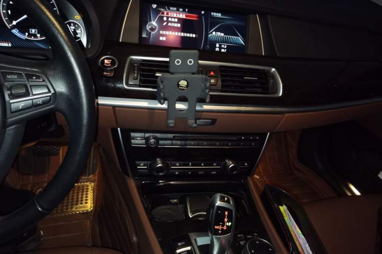 Used BMW 5 Series GT 2015 528i Leading Model Audio And AC Panel