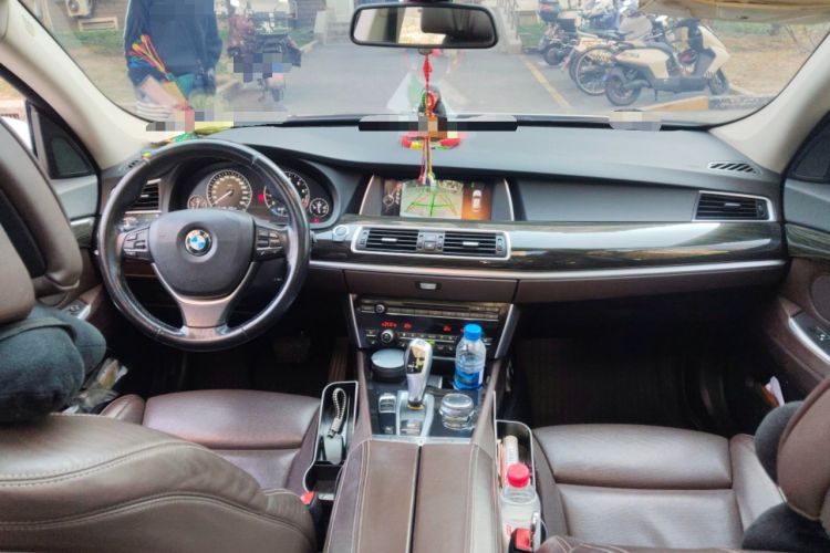 Used BMW 5 Series GT 2015 528i Luxury Edition Center Console