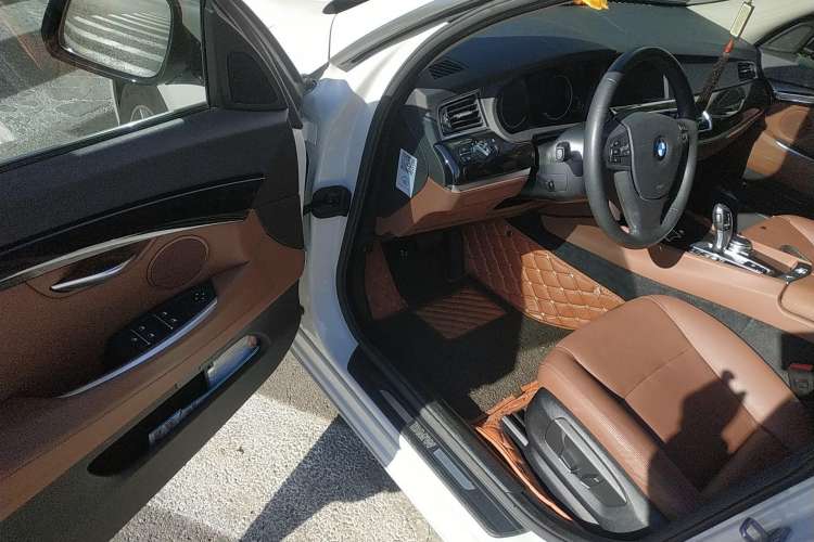 Used BMW 5 Series GT 2015 528i Leading Model Driver Seat