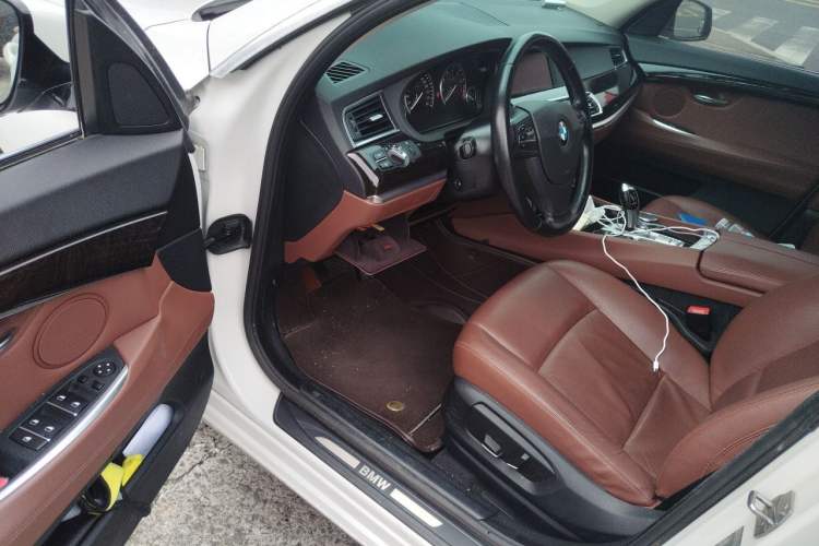 Used BMW 5 Series GT 2015 528i Leading Model Driver Seat