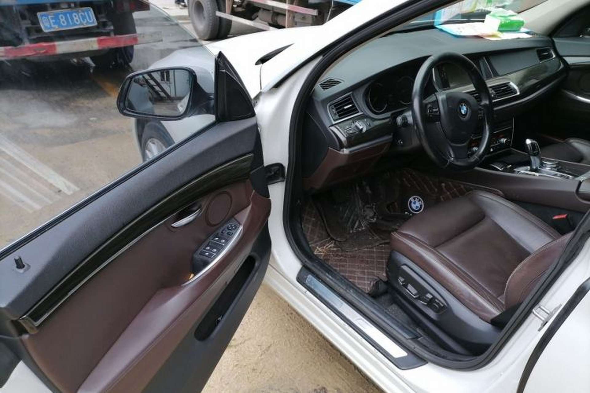 Used BMW 5 Series GT 2015 528i Luxury Edition Driver Seat