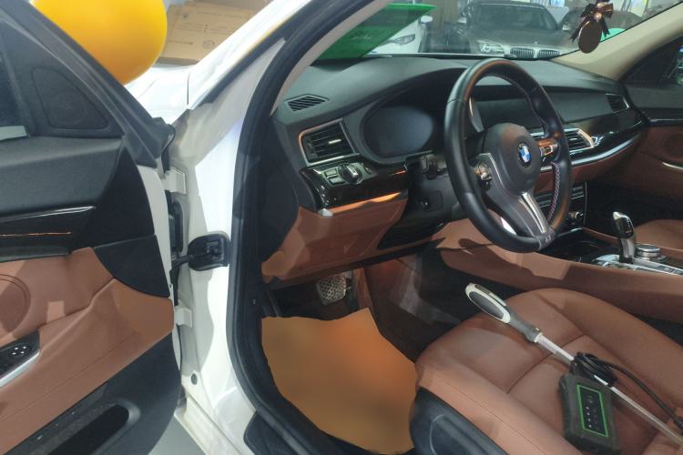 Used BMW 5 Series GT 2015 528i Leading Model Driver Seat