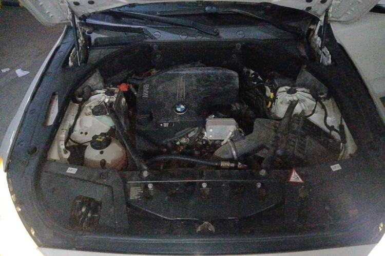 Used BMW 5 Series GT 2015 528i Leading Model Engine Bay