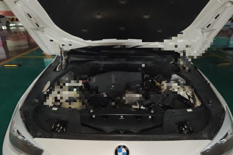 Used BMW 5 Series GT 2015 528i Leading Model Engine Bay