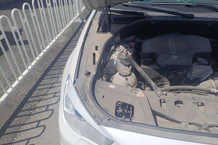 Used BMW 5 Series GT 2015 528i Leading Model Engine Bay Right