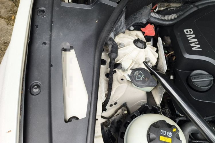 Used BMW 5 Series GT 2015 528i Luxury Edition Engine Bay Right