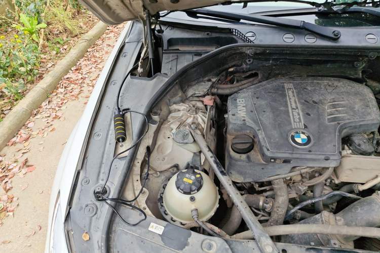 Used BMW 5 Series GT 2015 528i Leading Model Engine Bay Right