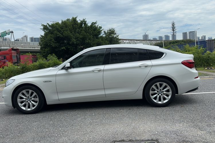 Used BMW 5 Series GT 2015 528i Leading Model Exterior 2