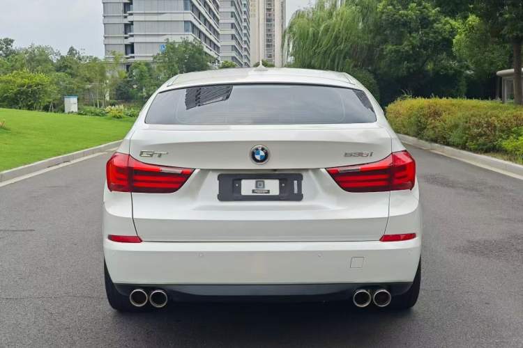 Used BMW 5 Series GT 2015 528i Leading Model Exterior 3