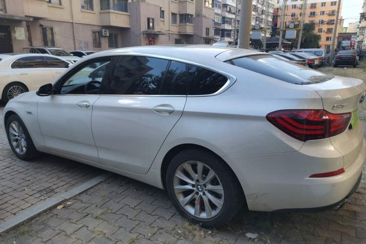 Used BMW 5 Series GT 2015 528i Leading Model Exterior 3