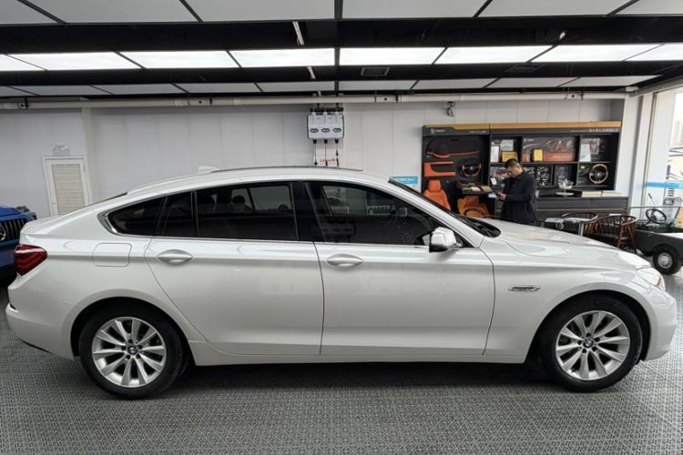 Used BMW 5 Series GT 2015 528i Leading Model Exterior 4