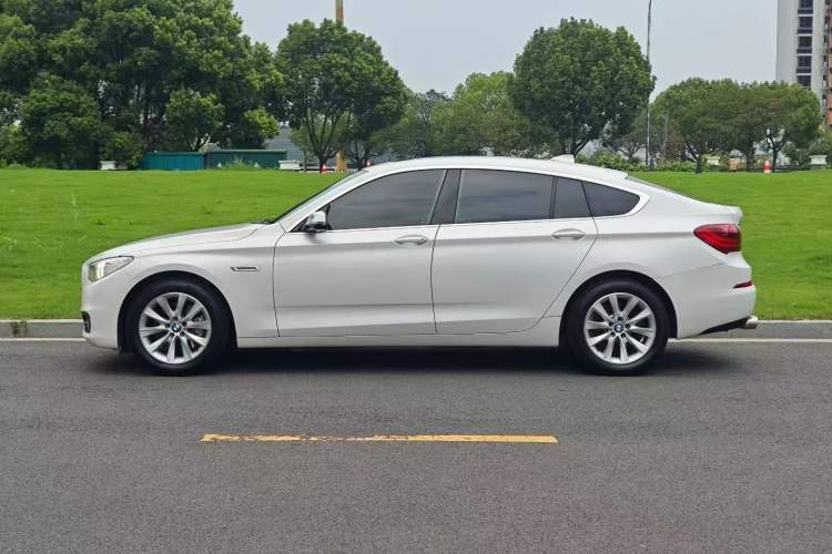 Used BMW 5 Series GT 2015 528i Leading Model Exterior 4