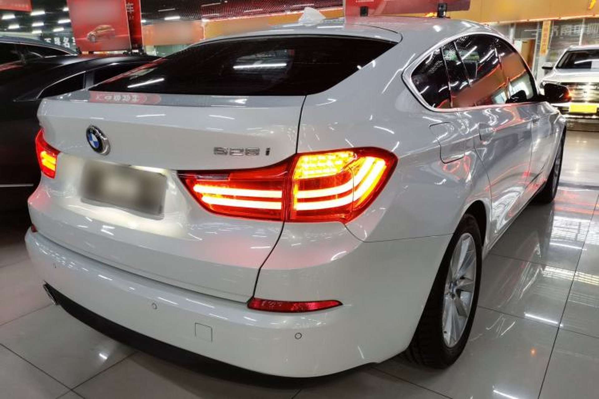 Used BMW 5 Series GT 2015 528i Leading Model Exterior 5