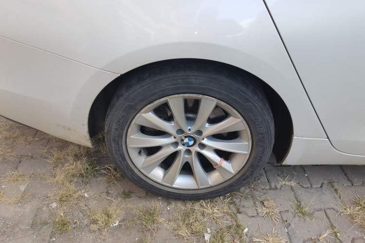 Used BMW 5 Series GT 2015 528i Leading Model Exterior 8