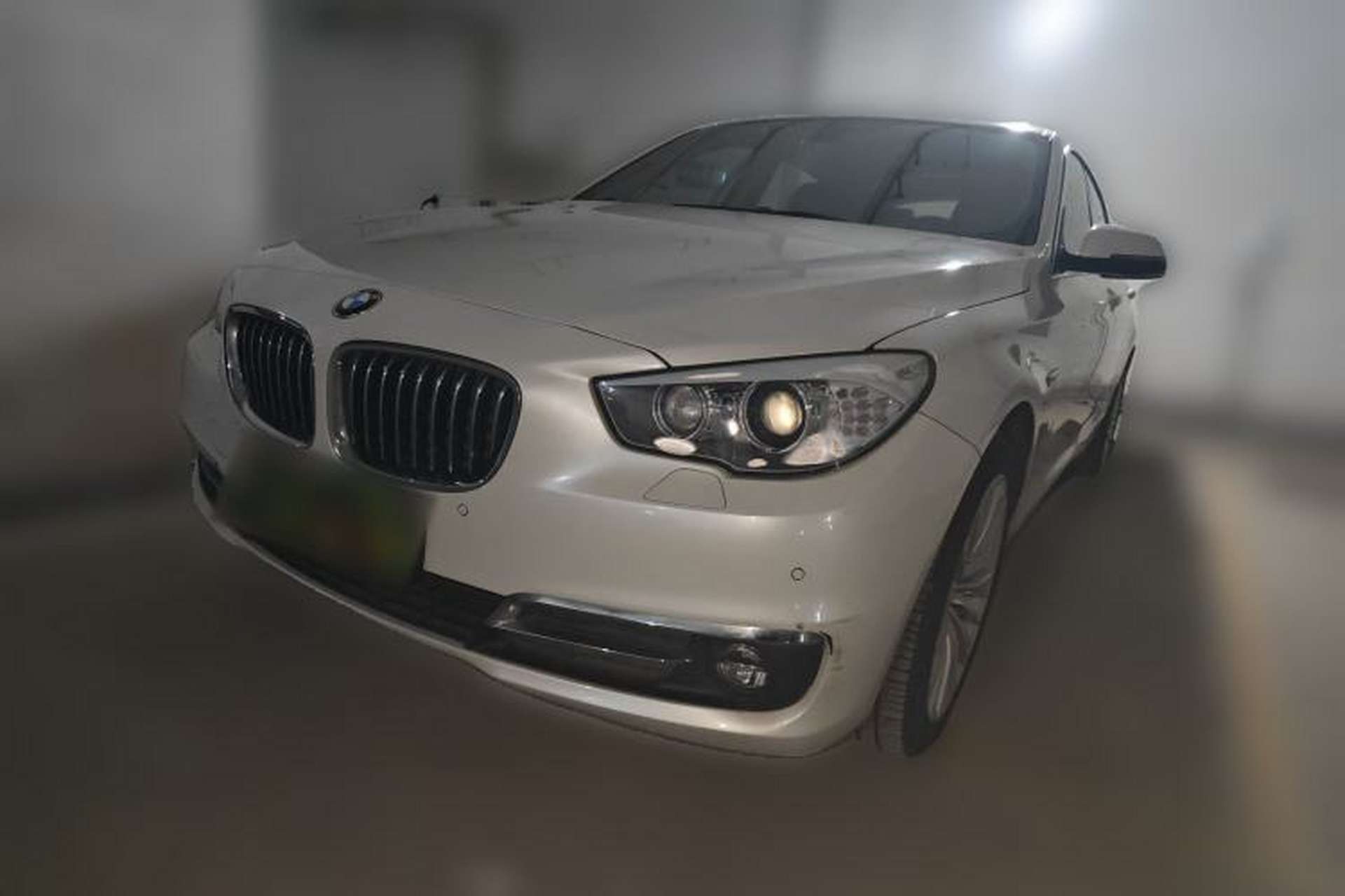 Used BMW 5 Series GT 2015 528i Luxury Edition Front Left 45 Deg