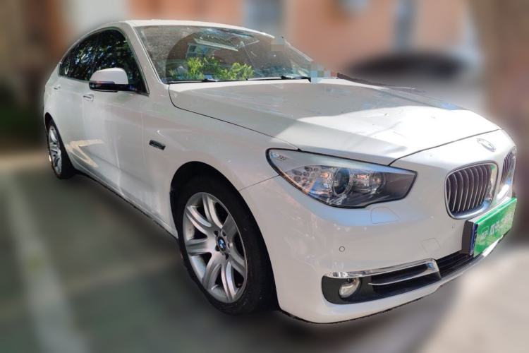 Used BMW 5 Series GT 2015 528i Luxury Edition Front Right 45 Deg