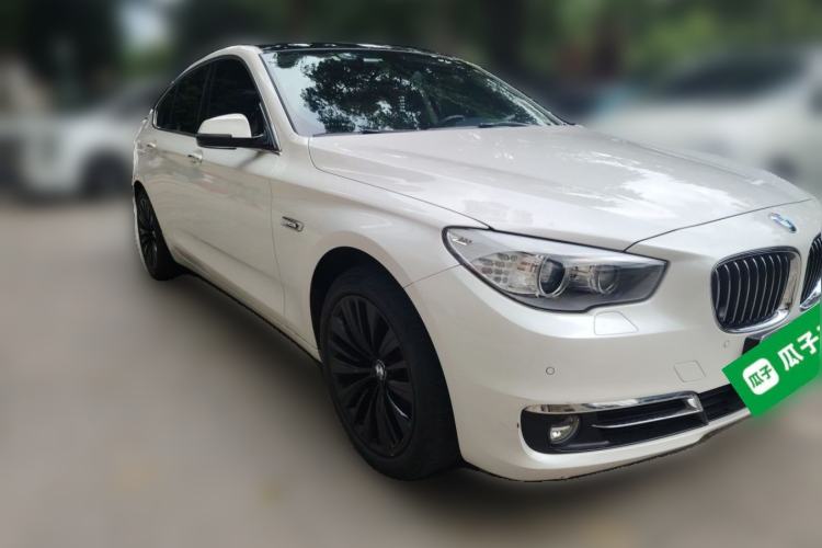 Used BMW 5 Series GT 2015 528i Luxury Edition Front Right 45 Deg