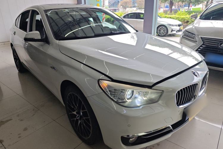 Used BMW 5 Series GT 2015 528i Luxury Edition Front Right 45 Deg