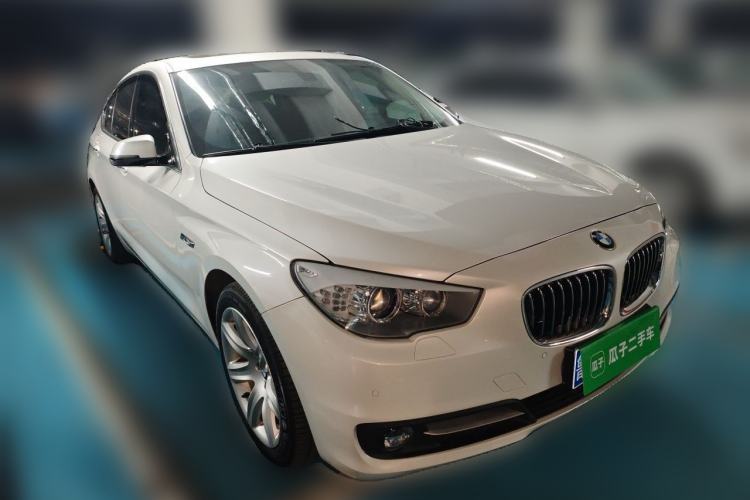 Used BMW 5 Series GT 2015 535i xDrive Front Right 45 Deg
