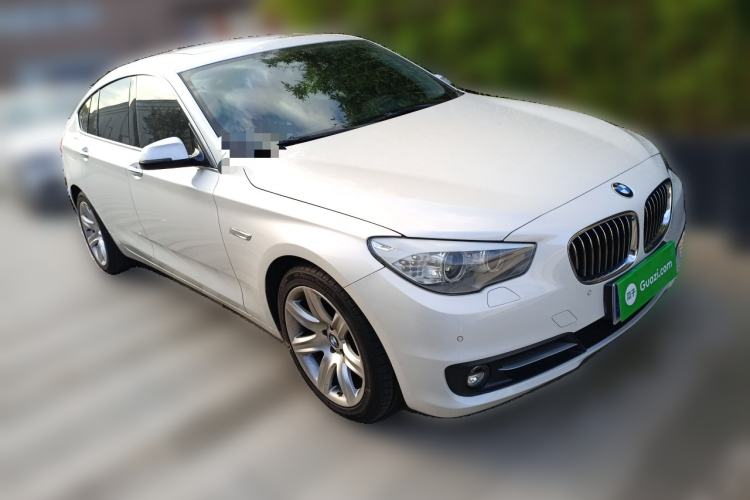 Used BMW 5 Series GT 2015 528i Leading Model Front Right 45 Deg